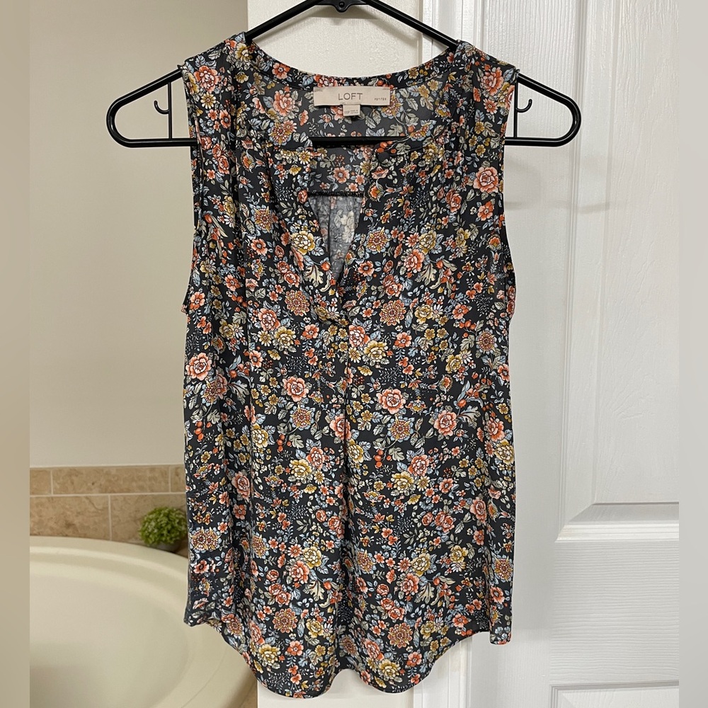 Ann Taylor Loft XXSP Mixed-Material Floral Top (Keyhole Front with Button)